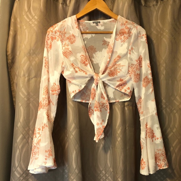 Charlotte Russe Tops - Cute Top! 🍁